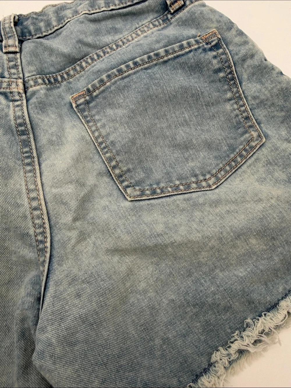 Old Navy Light Wash Denim Frayed-Hem Shorts